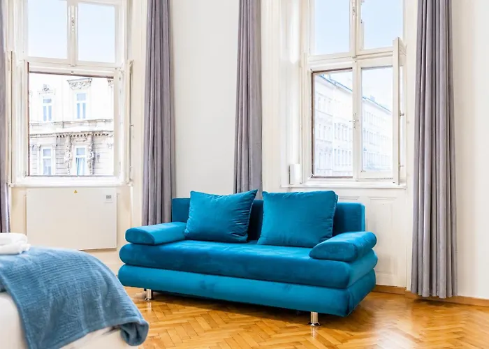 Cozy 2br For Up To 6p, Near Wiener Stadthalle דירה *