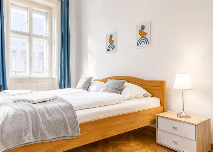 Cozy 2br For Up To 6p, Near Wiener Stadthalle דירה וינה