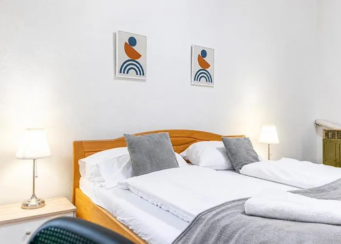Cozy 2br For Up To 6p, Near Wiener Stadthalle וינה